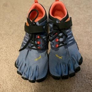 Vibram 5 finger shoes